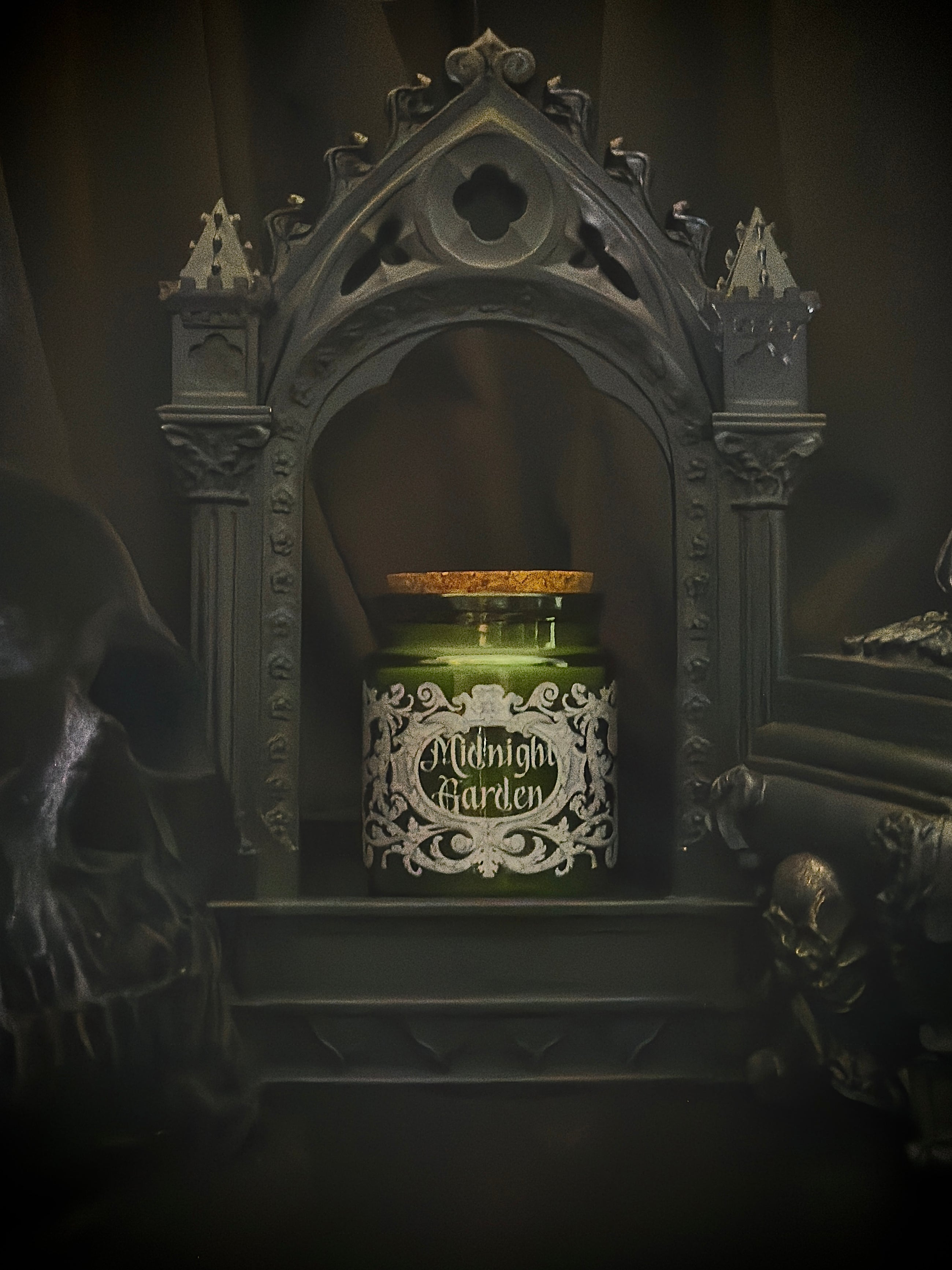Petite Apothecary Candle Green Glass 6 oz~Midnight in the Garden