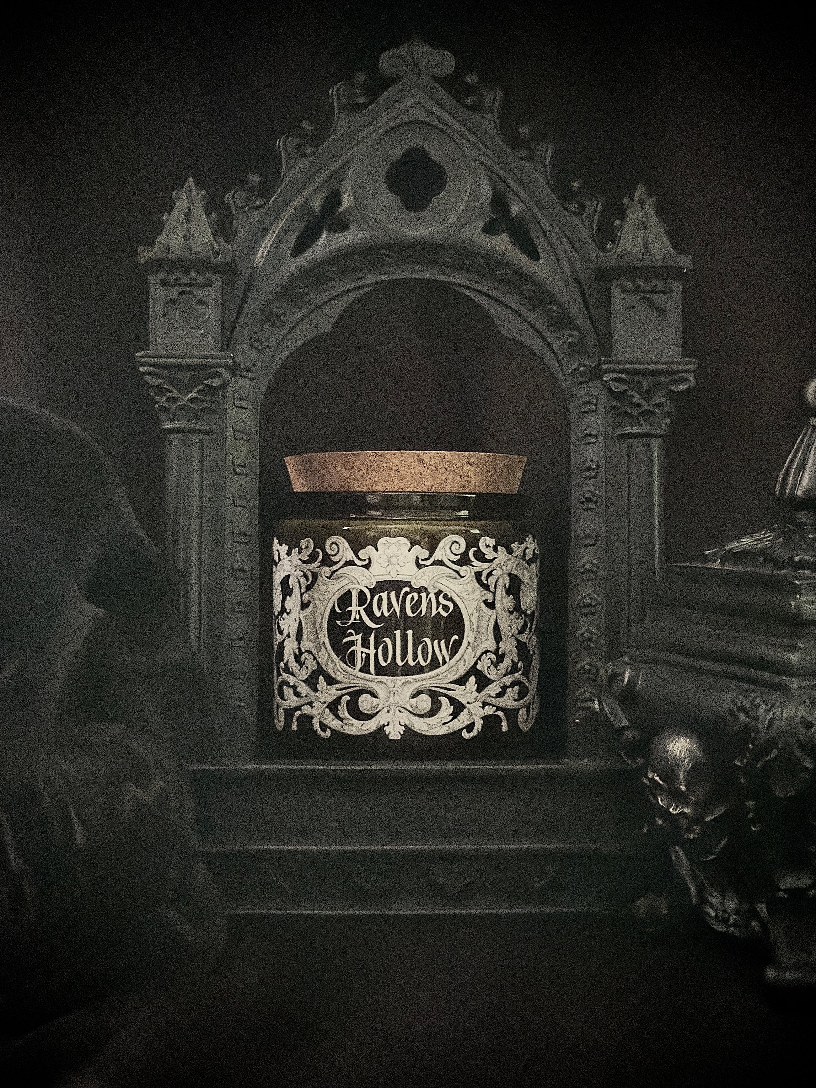 Grand Apothecary Candle 13 oz~Raven's Hollow