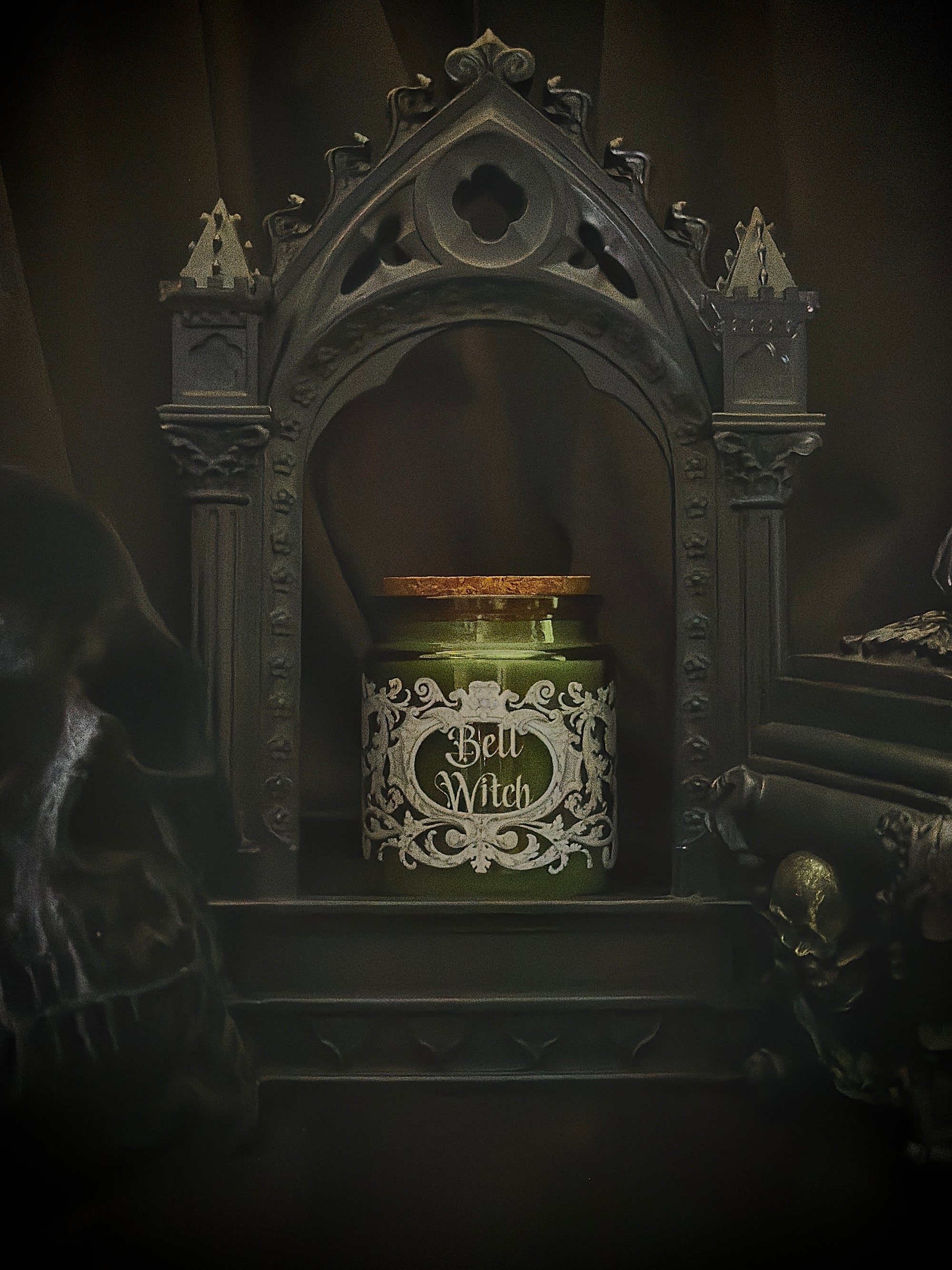 Petite Apothecary Candle Green Glass 6 oz~Bell Witch