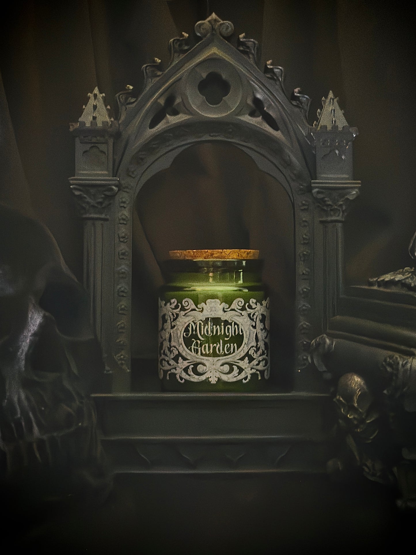 Petite Apothecary Candle Green Glass 6 oz~Midnight in the Garden