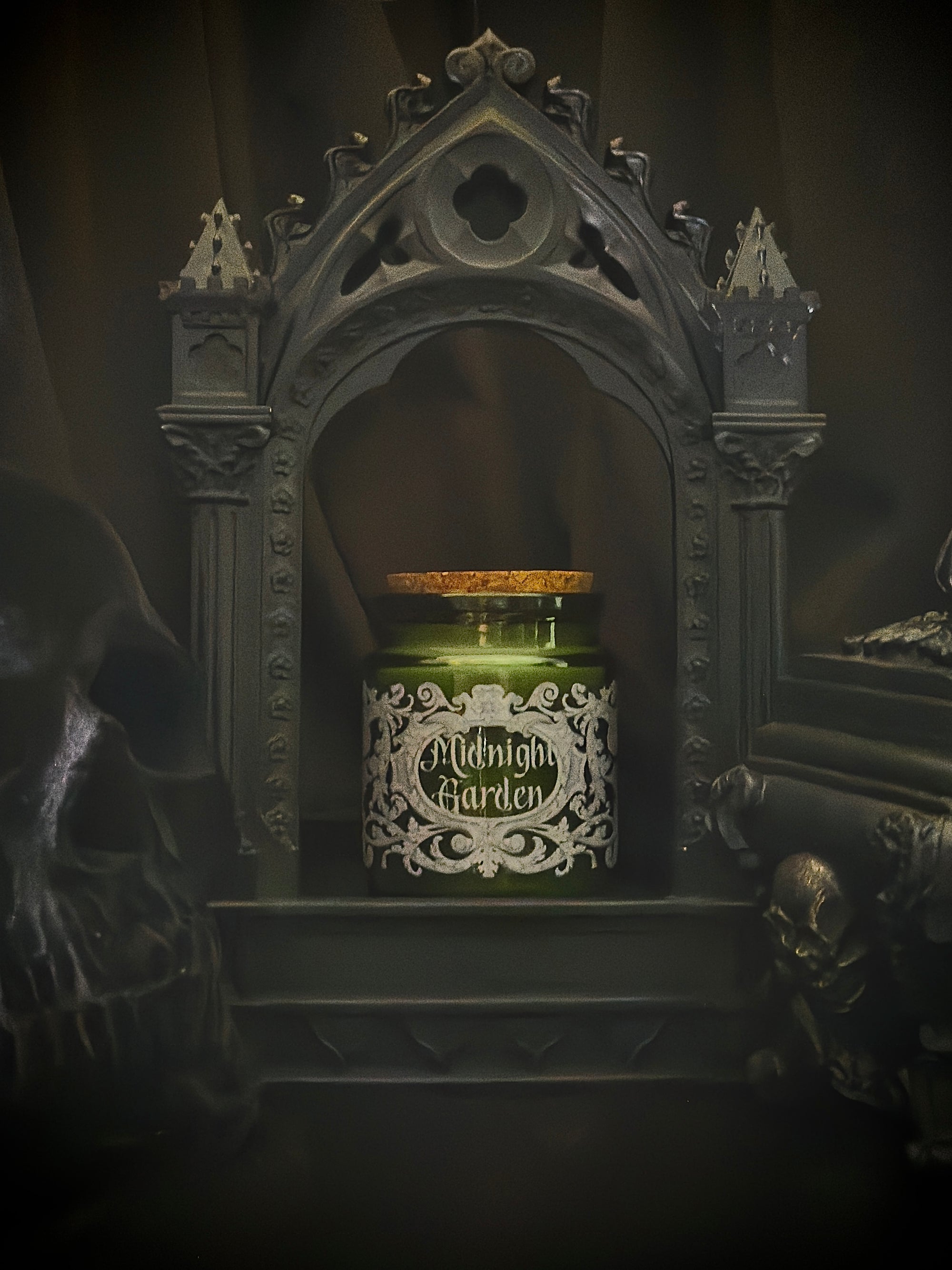 Petite Apothecary Candle Green Glass 6 oz~Midnight in the Garden