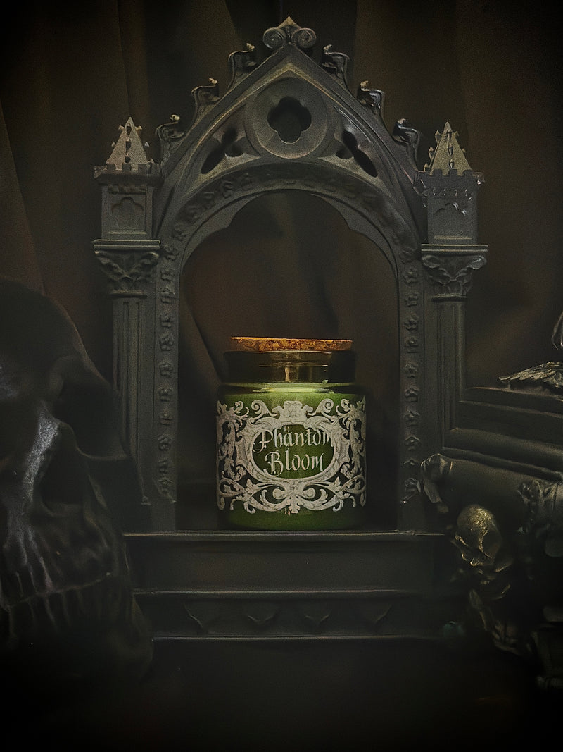Petite Apothecary Candle Green Glass — 6 oz Phantom Bloom