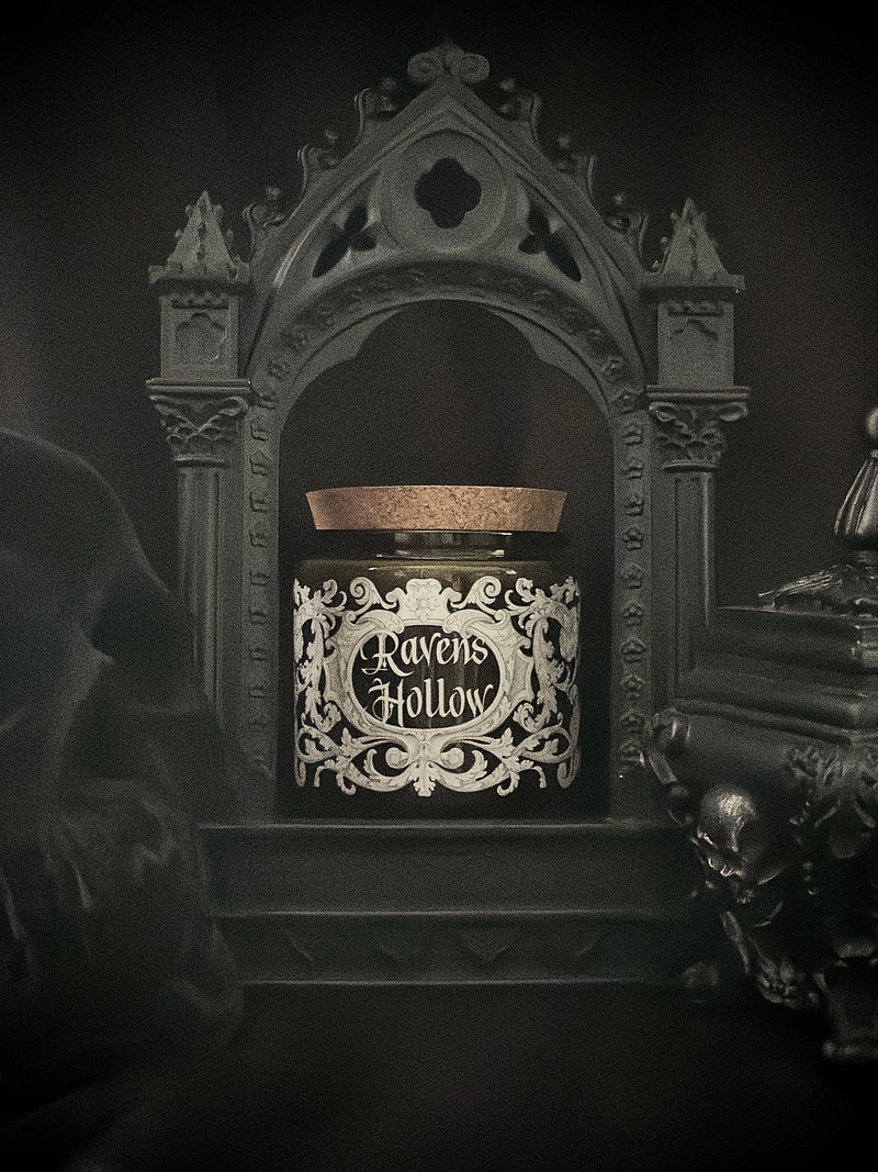 Grand Apothecary Candle 13 oz~Raven's Hollow